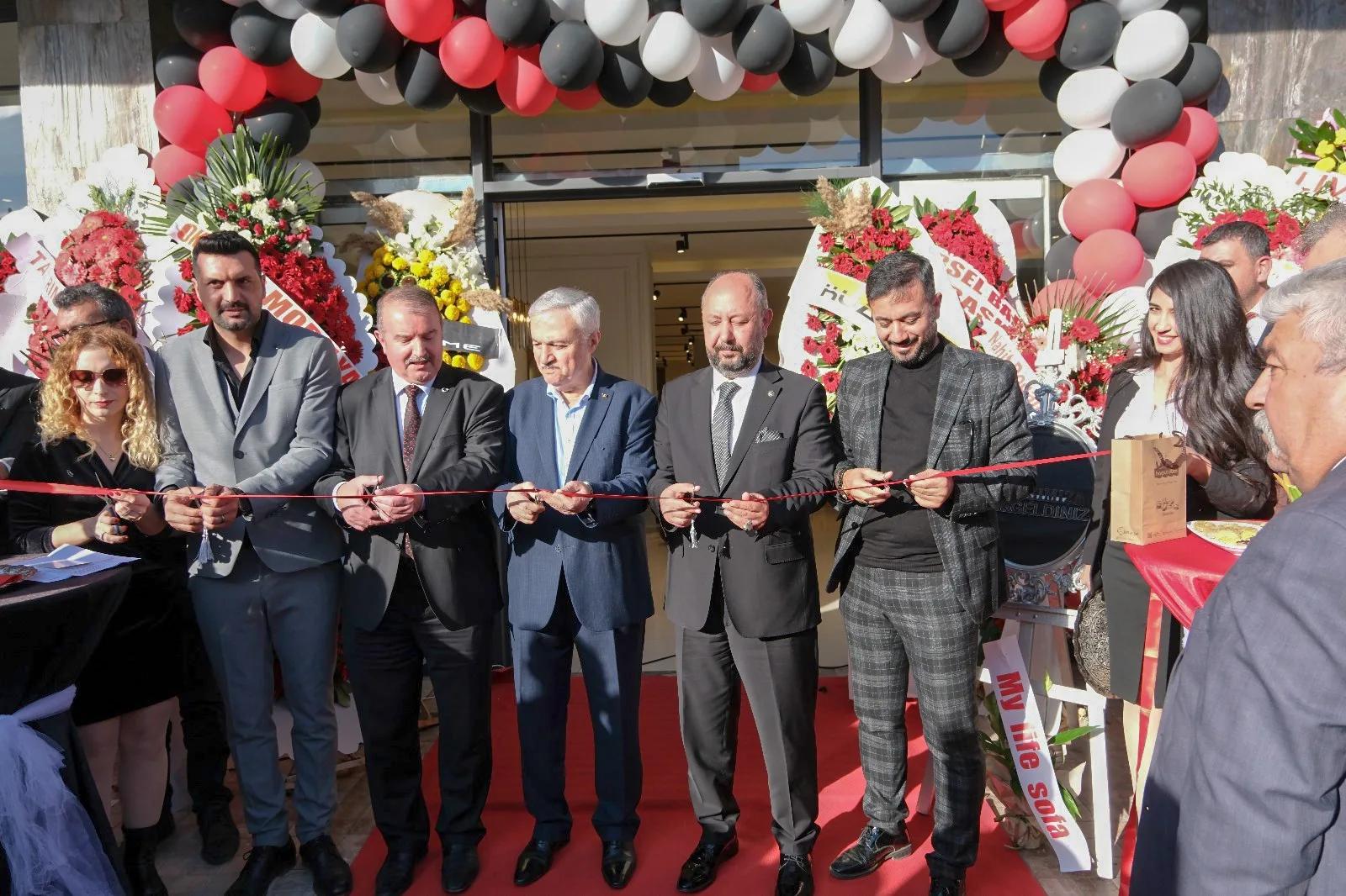 Mobilya’da Boztaş Premium Şıklığı Ankara’ya Açıldı