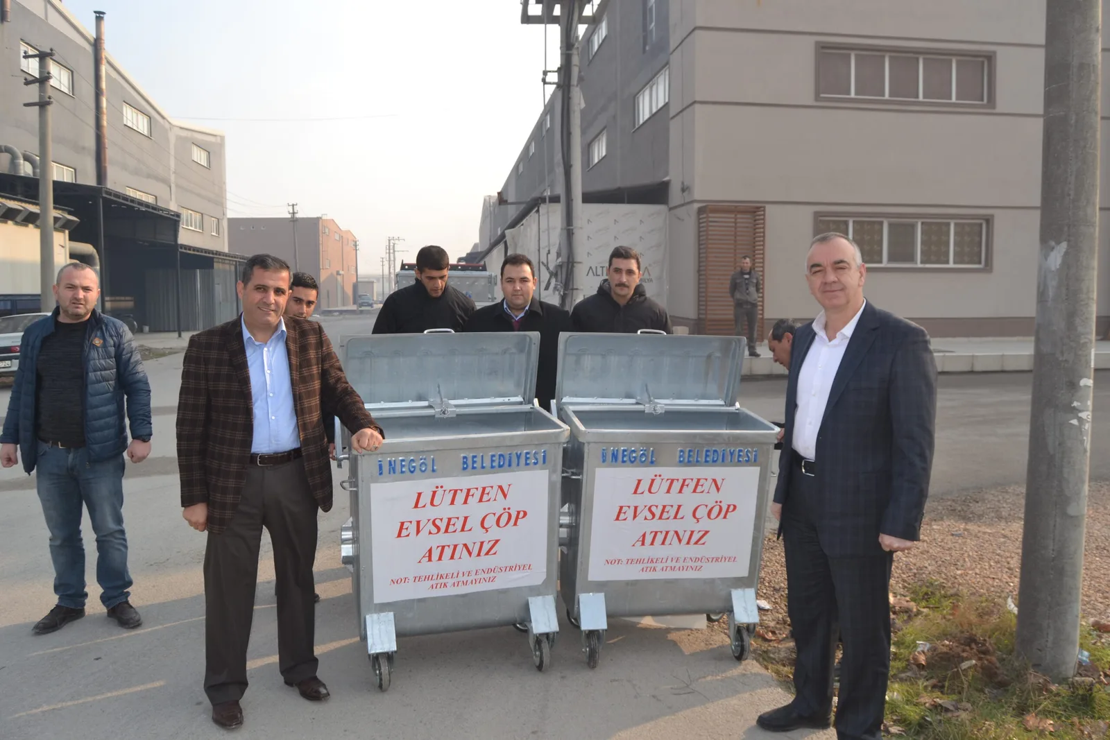 Sanayiye evsel atık konteynerleri