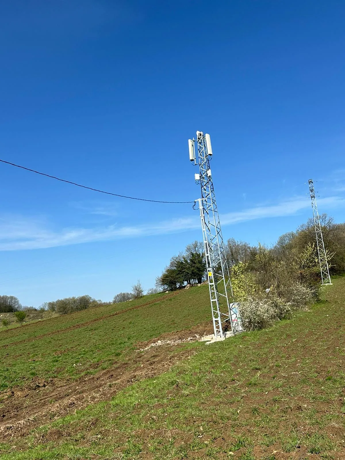 İnegöl'ün 3 kırsal mahallesinde, telefon kısıtlılığı son buldu