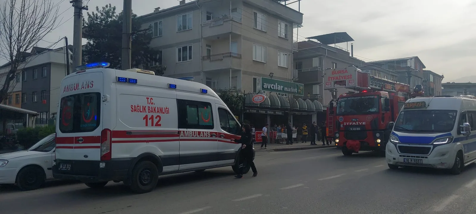 Ocakta unutulan yemek yangına neden oldu