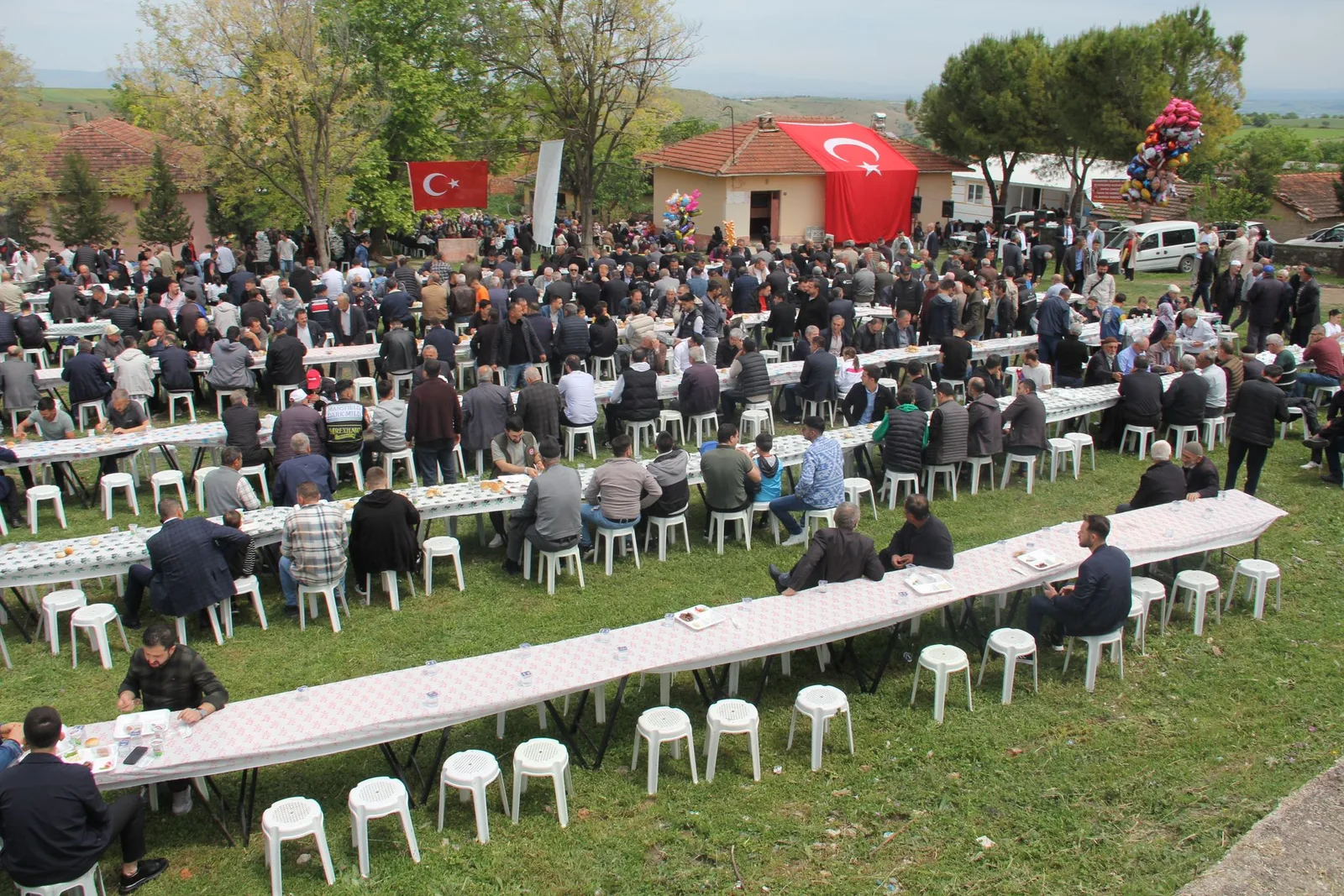 İnegöllüler Çavuşköy Dede Pilavı'na akın etti