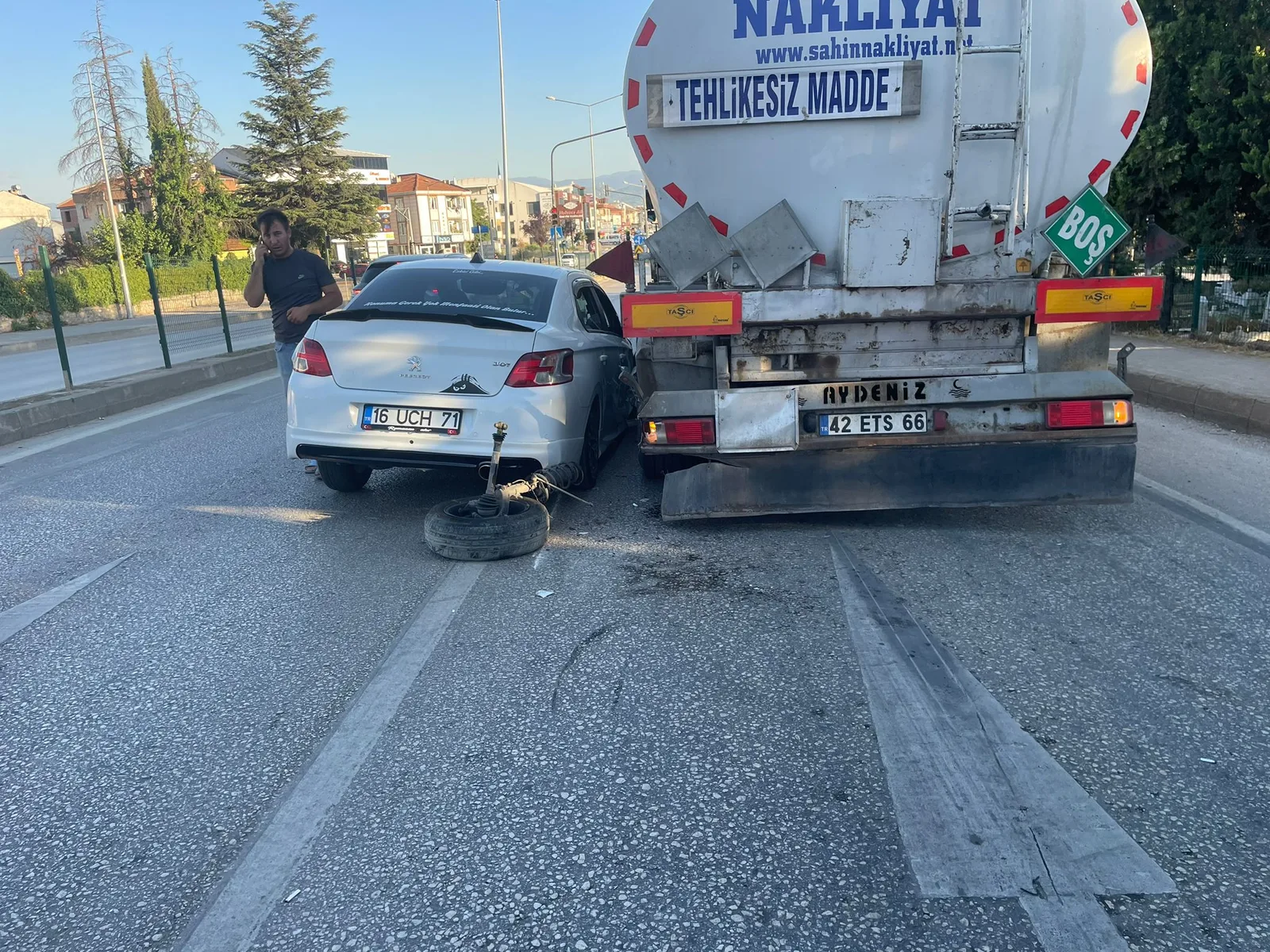 Alanyurt yolunda zincirleme kaza