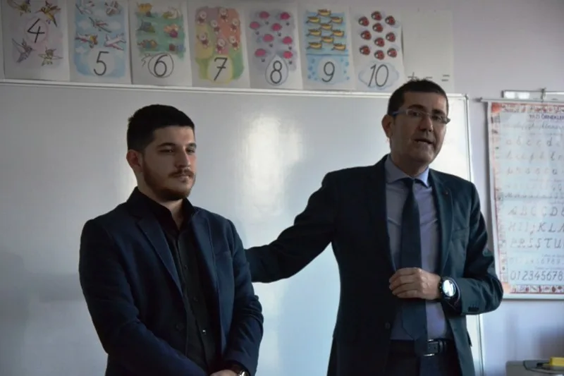 14 Yıl Sonra İlkokul Öğretmenini Buldu