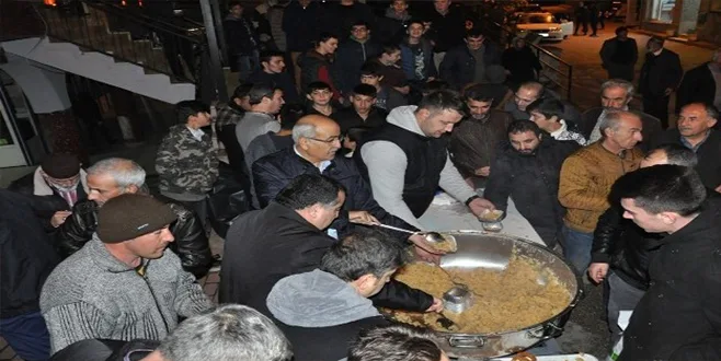 İnegöl Belediyesi’nden kandil helvası