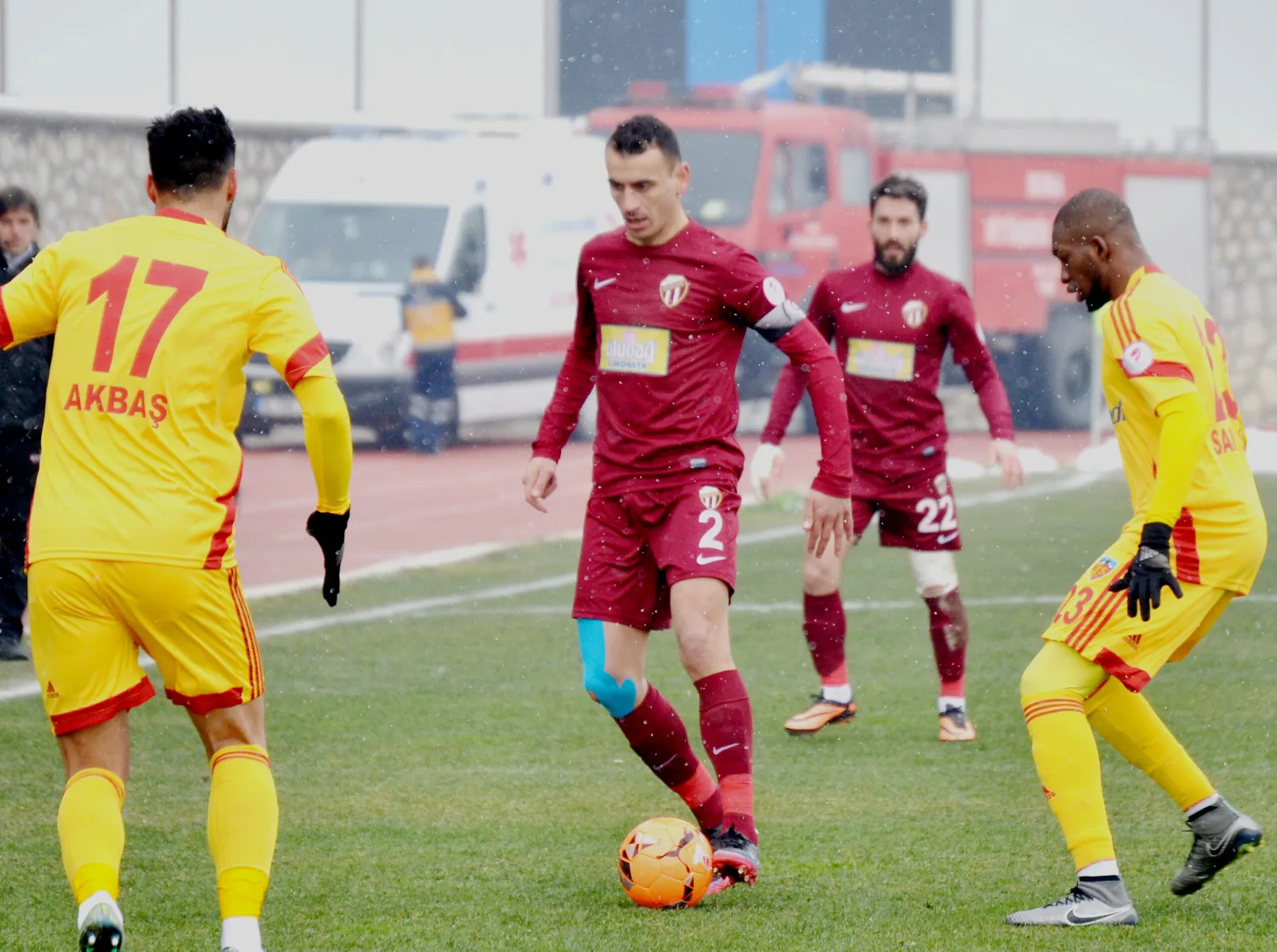 PLAY-OFF'A GİDEN YOLDA Hedef deplasmanda 3 puan