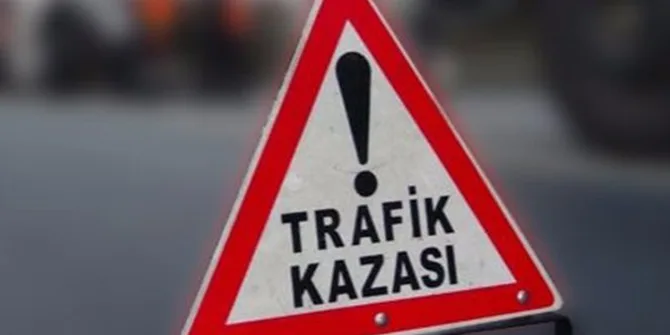 Kontrolden çıkan araç ağaca çarptı