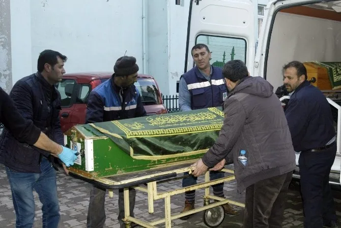 19 Gündür Kayıp Olan Yaşlı Adam Tarlada Ölü Bulundu