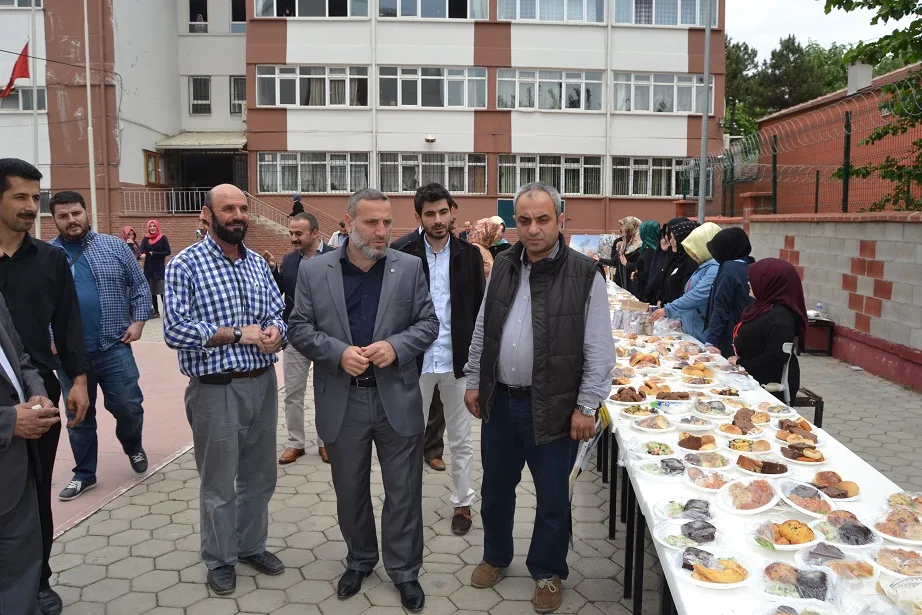 İmam Hatiplilerden Suriye yararına kermes