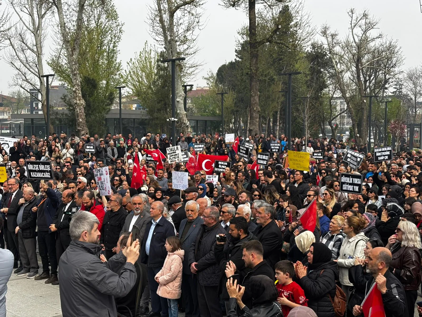 BöYLE BiRLiK VE BERABERLiK OLMAZ