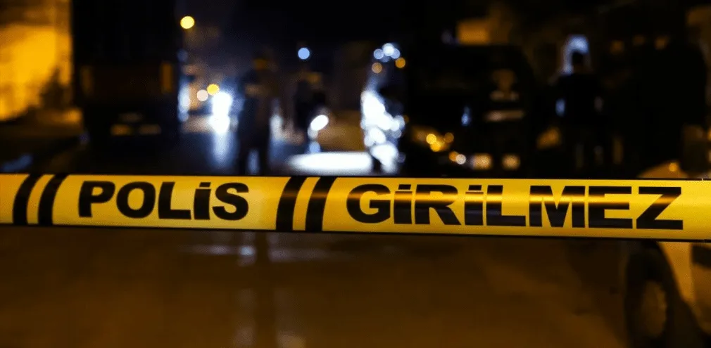 Annesini bıçaklayarak öldürdü