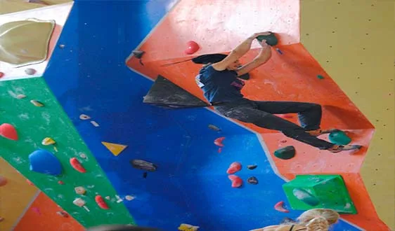KAYA TIRMANIŞI SPORCULARI iNEGöL’DE HüNERLERiNi SERGiLEDi