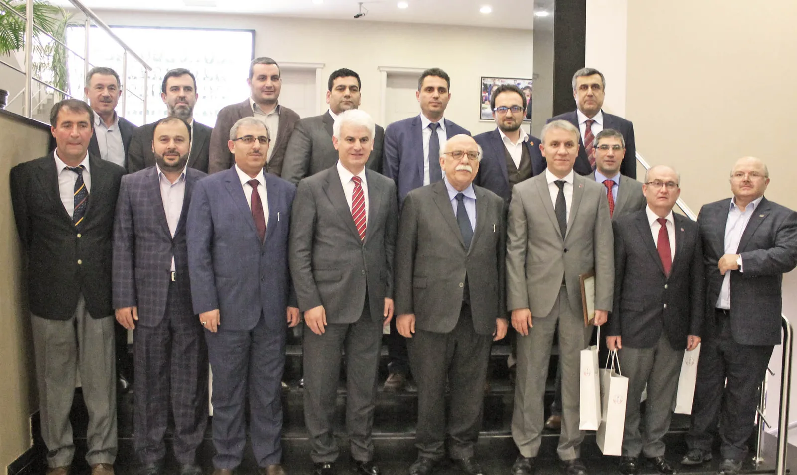 Bakan AVCI’dan İnegöllü Mobilyacılara teşekkür