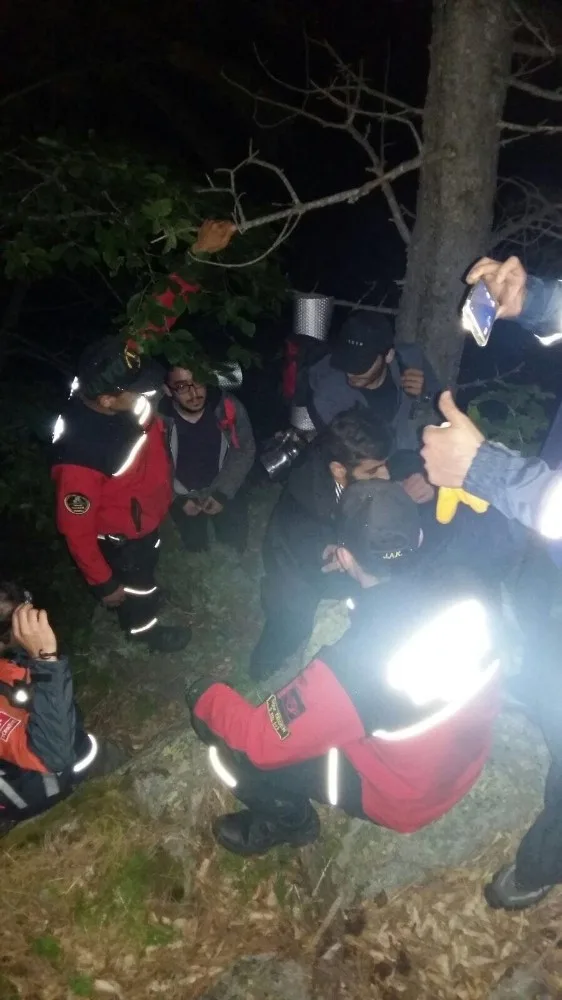 3 Arkadaş Sis Bastırınca Uludağda Kayboldu