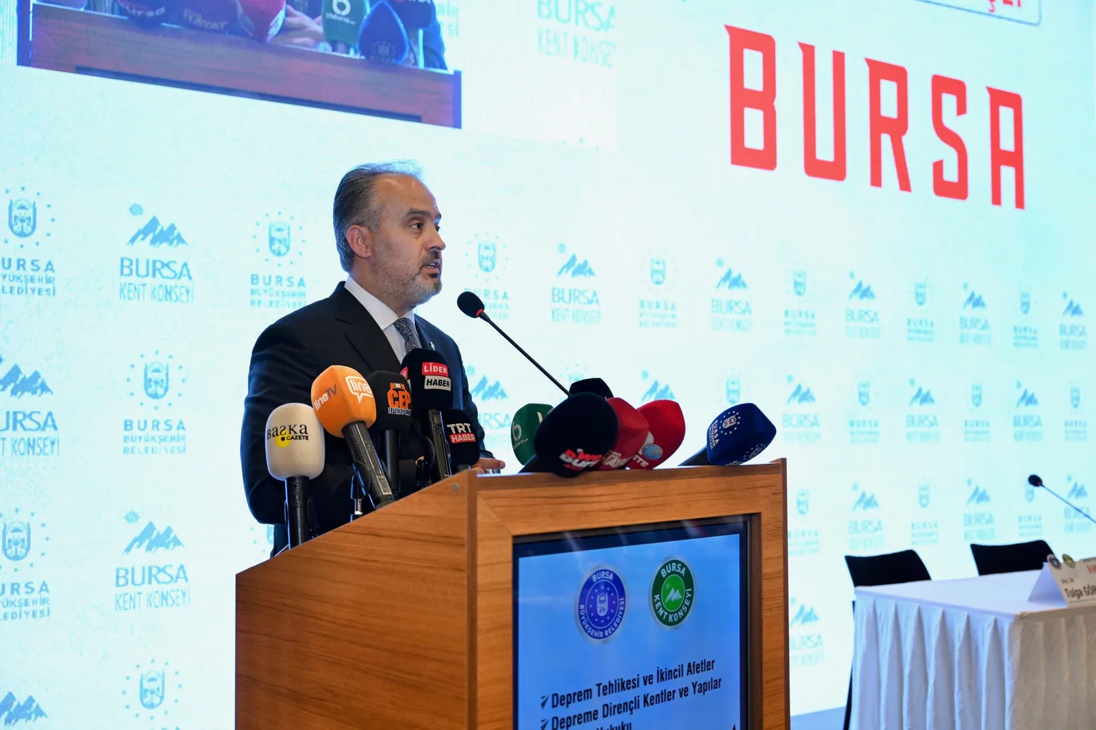 Dönüşüm stratejisi: Hızlı hareket, seri karar