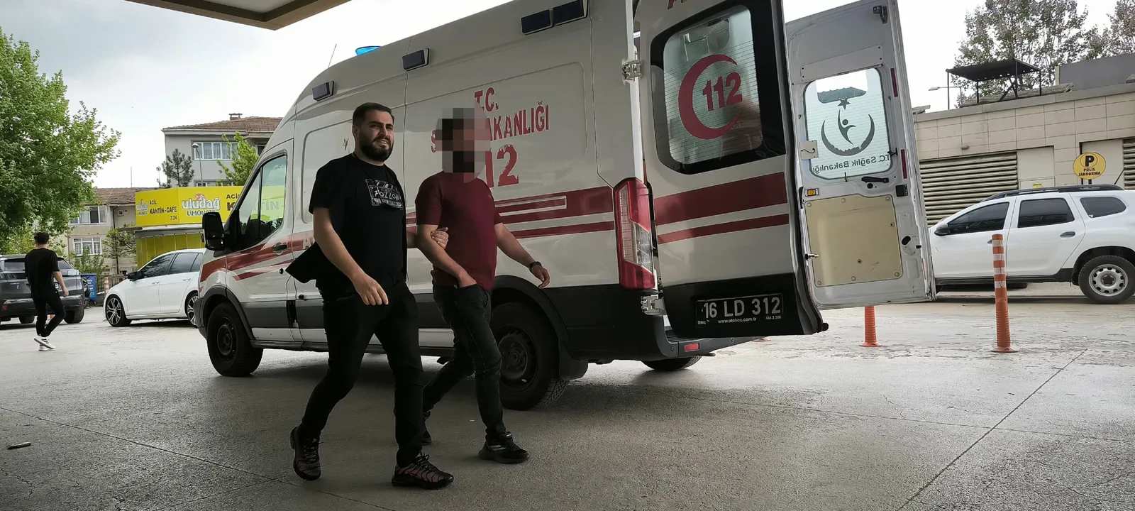 İnegöl'de marketlerde yağ çaldığı iddia edilen kişi yakalandı