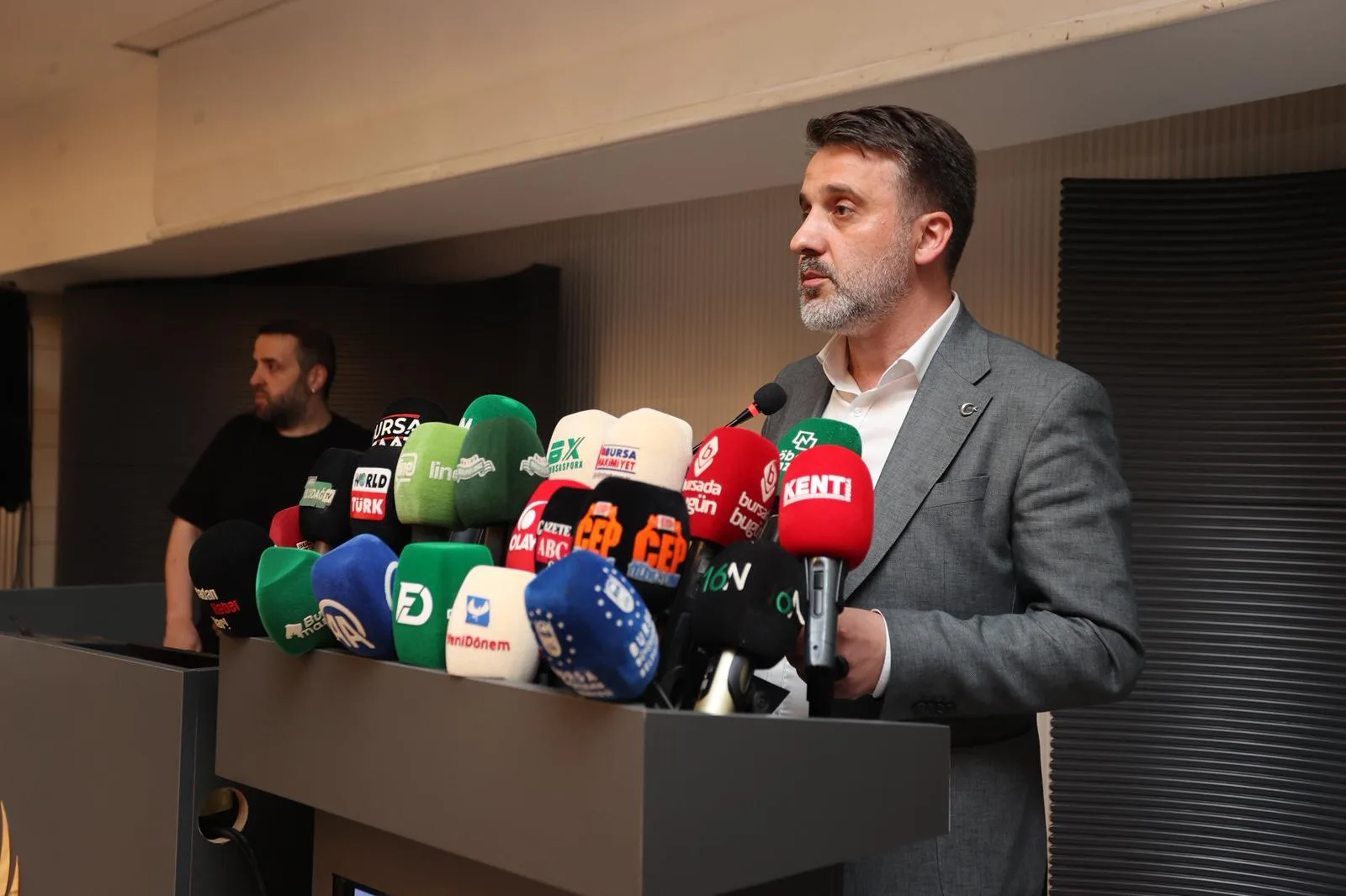 Bursa Büyükşehir Başkan Vekili Şahin Biba Bursaspor’un yanında olmaya devam edeceğiz