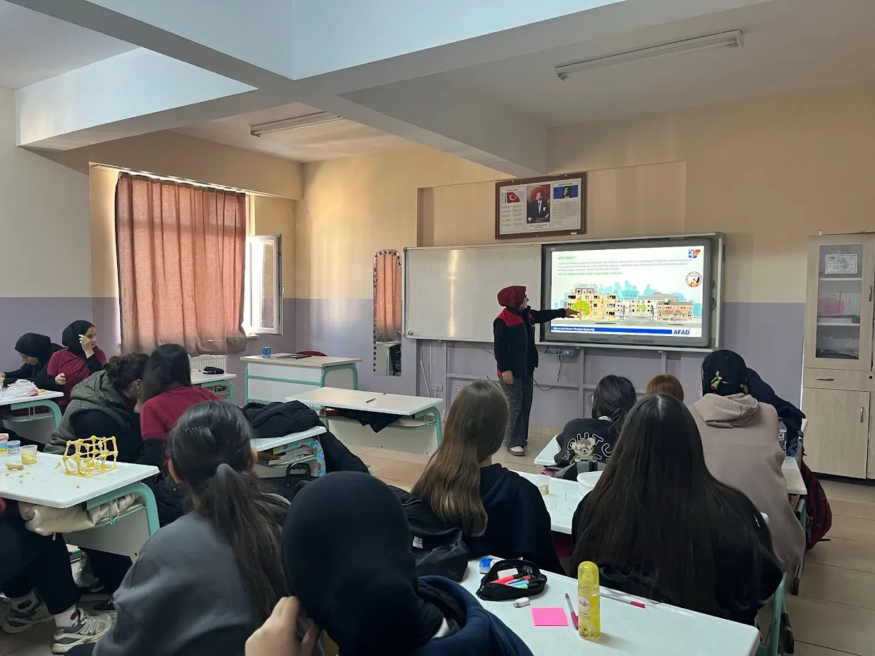 2025’in ilk 2 ayında 12 kurum ve okulda afet farkındalık, tahliye ve yangın tatbikatı gerçek-leştirildi