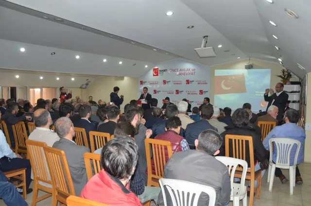Saadet'te gündem; Davutoğlu