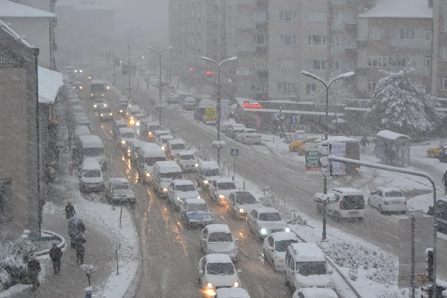 İnegöl beyaza teslim oldu