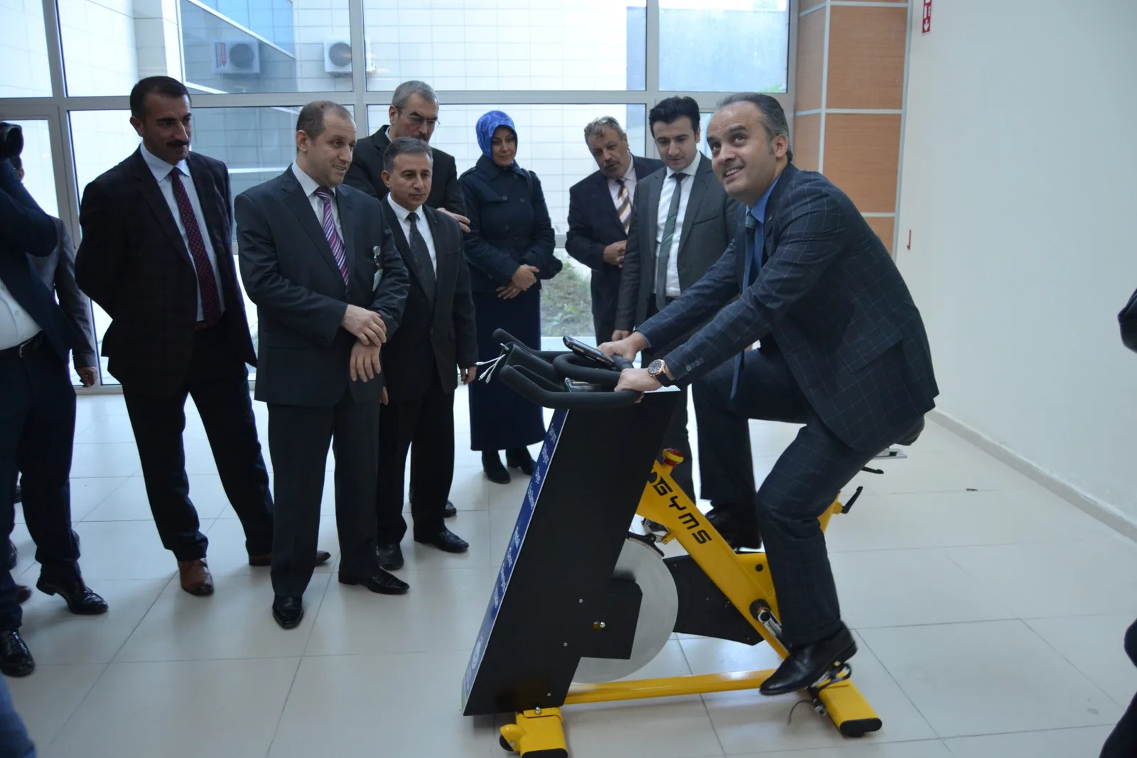 Pedal çevir enerji yükle