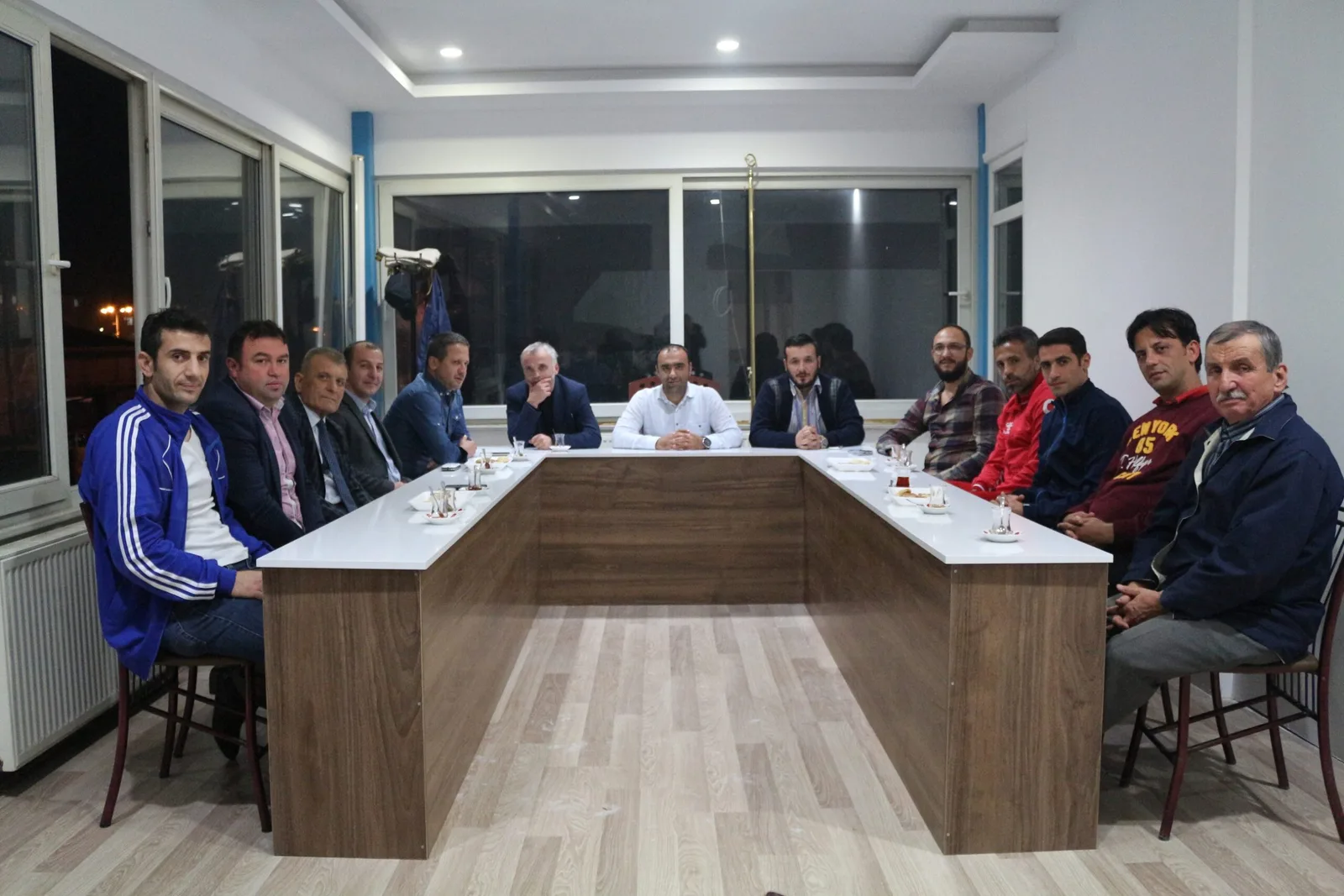 Derbi öncesi dostluk mesajları