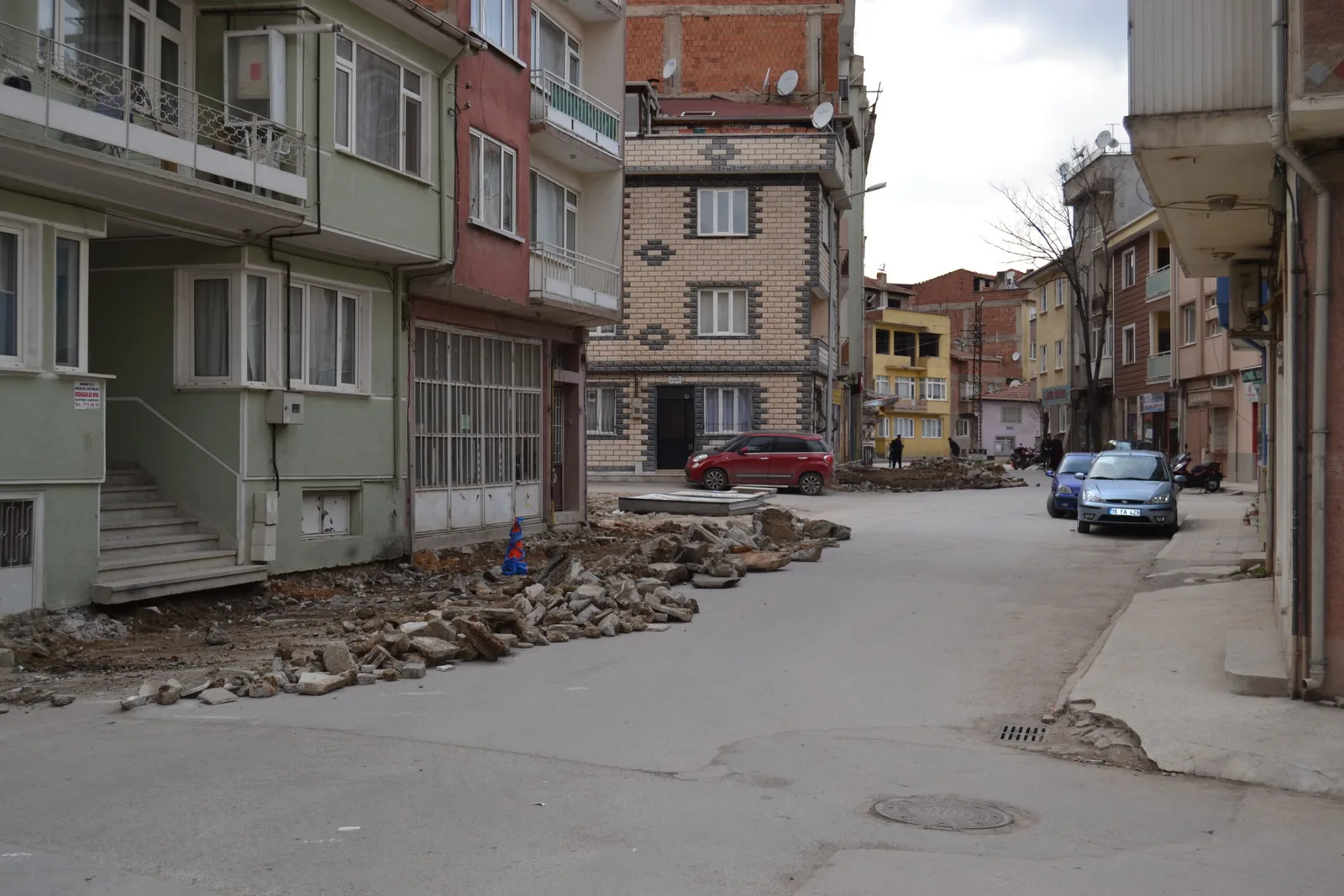Belediye kaldırımları yeniliyor