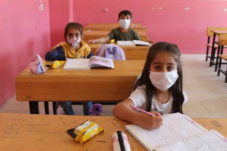 Okullar açılacak mı? Bilim Kurulu Üyesi Prof. Dr. Tevfik Özlü'den son dakika açıklaması