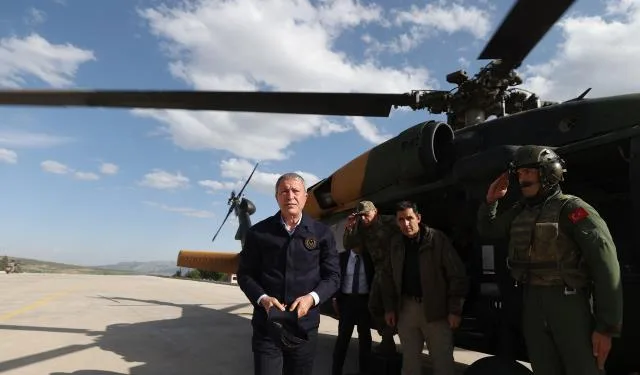 Son Dakika! Bakan Akar paylaştı: Şehitlerimizin kanı yerde kalmadı, mağaraya düzenlenen operasyonda çok sayıda terörist öldürüldü