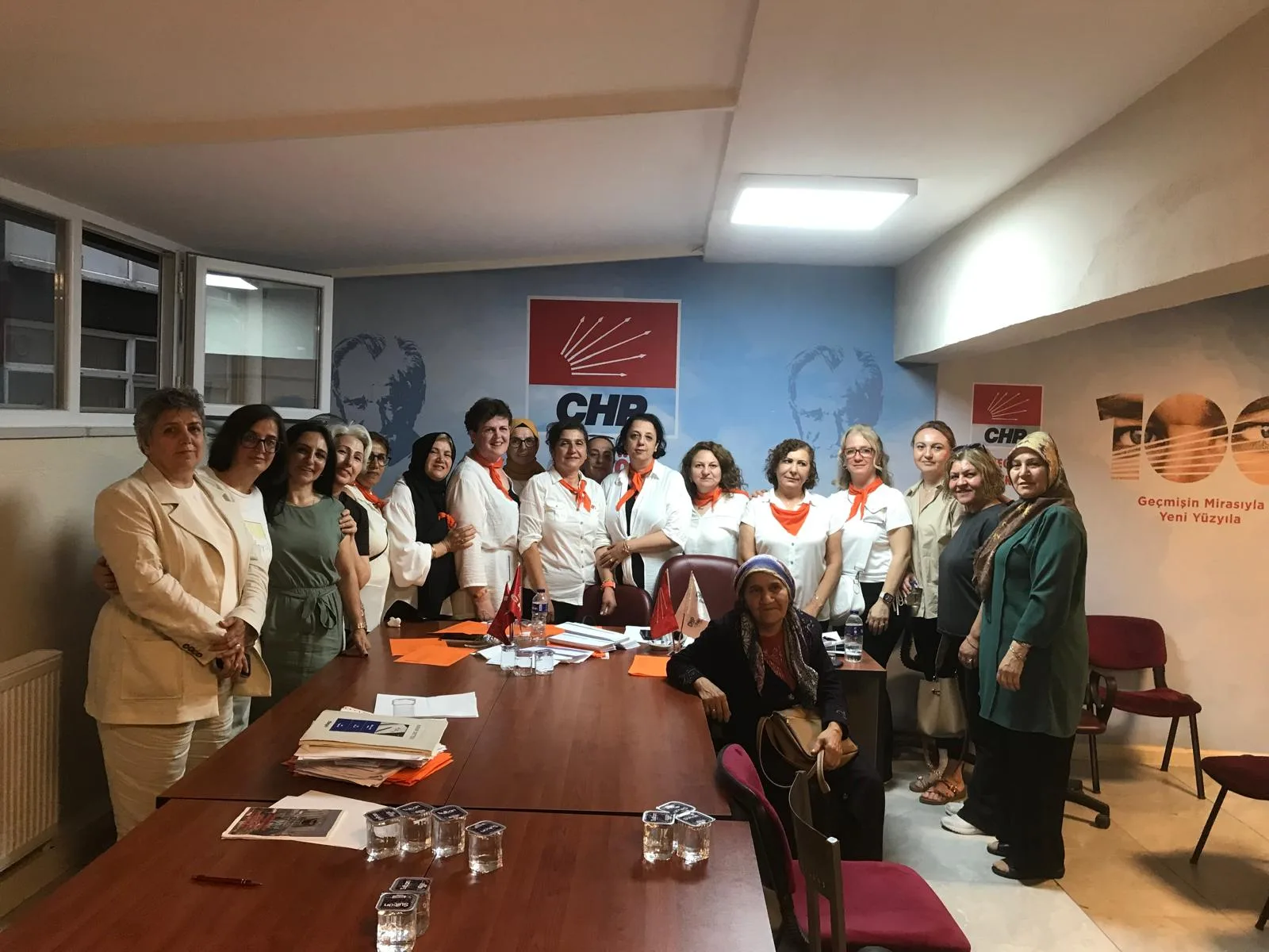 CHP İnegöl İlçe Kadın Kolları’nda ‘Yaka’ dönemi