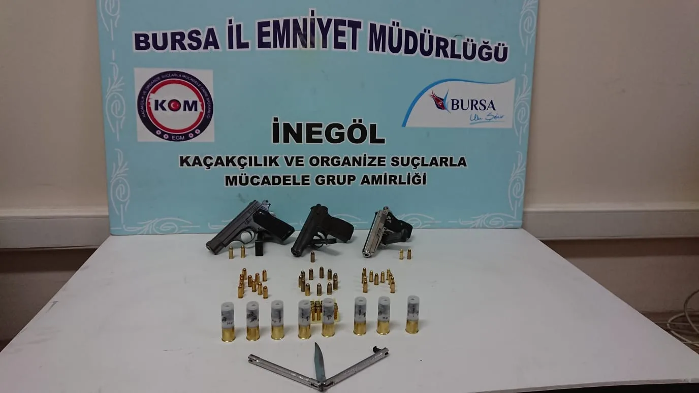 Ruhsatsız silah ele geçirildi
