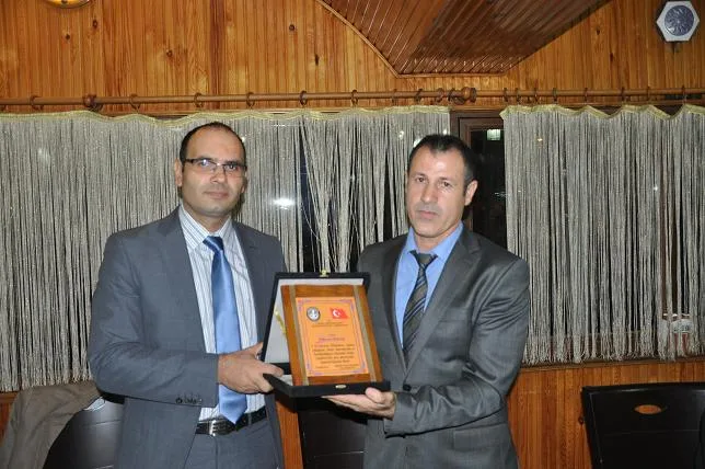 Akşemsettin Okulu’ndan müdürlerine veda yemeği