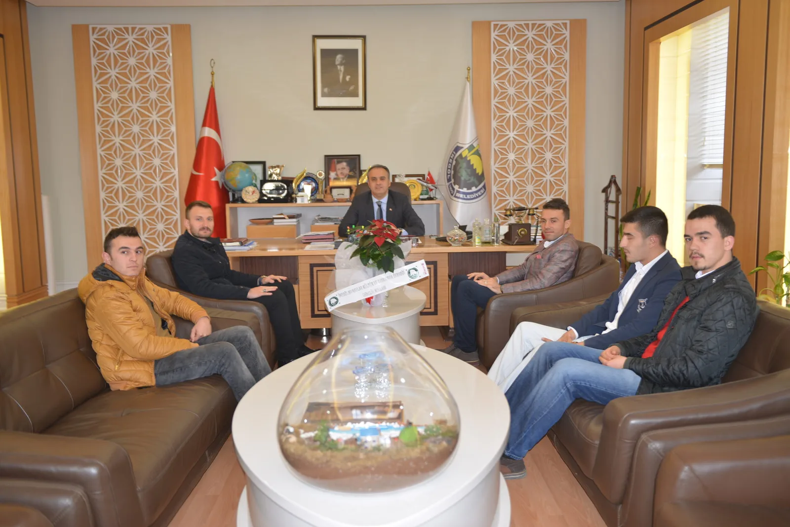 Manav gençlerden Aktaş’a ziyaret