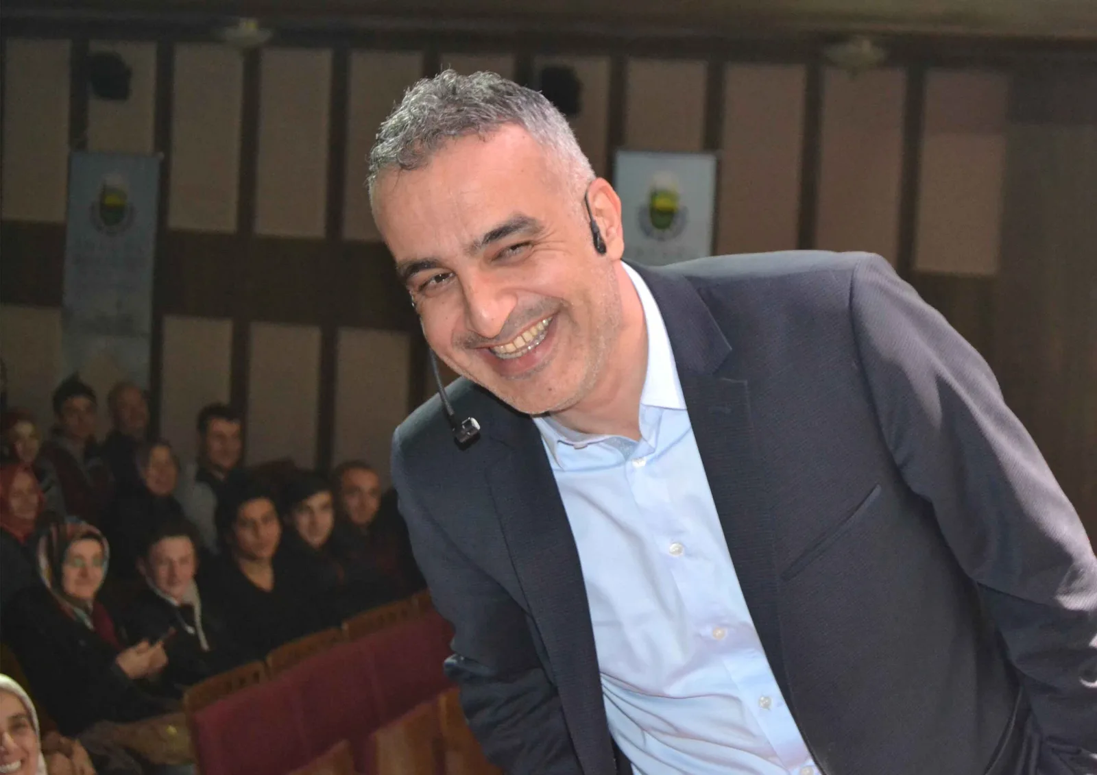Önce güldürdü sonra düşündürdü
