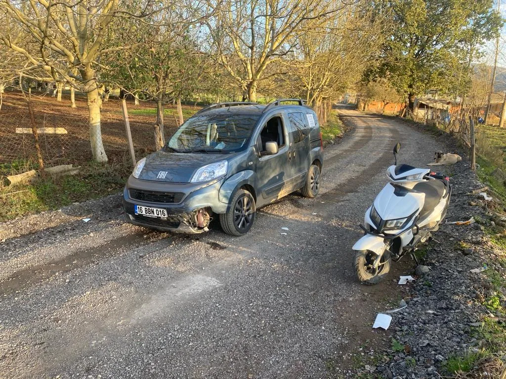 Hafif ticari araç ile çarpışan motosikletin sürücüsü yaralandı