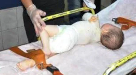 Üzerine kaynar su dökülen 1 yaşındaki çocuk ağır yaralandı