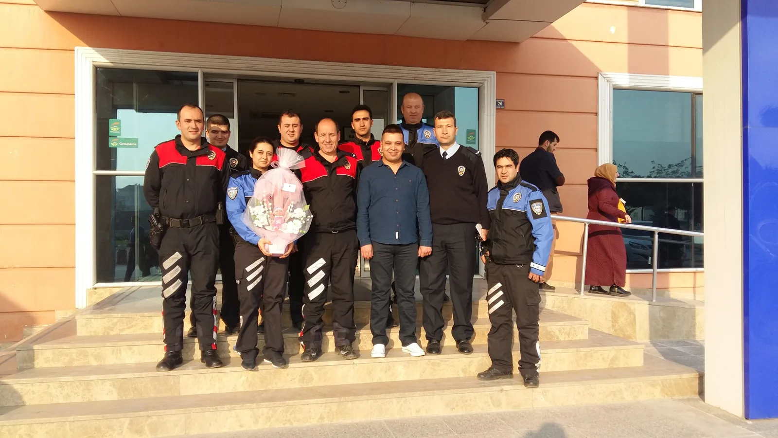 Meslektaşlarını unutmadılar