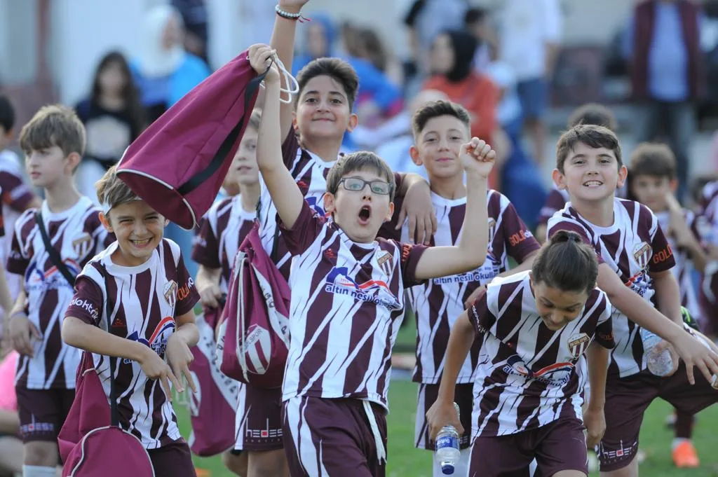 İnegölspor’da futbol okulu kayıtları başladı