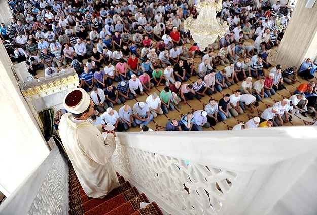 Diyanet hutbeden birlik çağrısında bulundu
