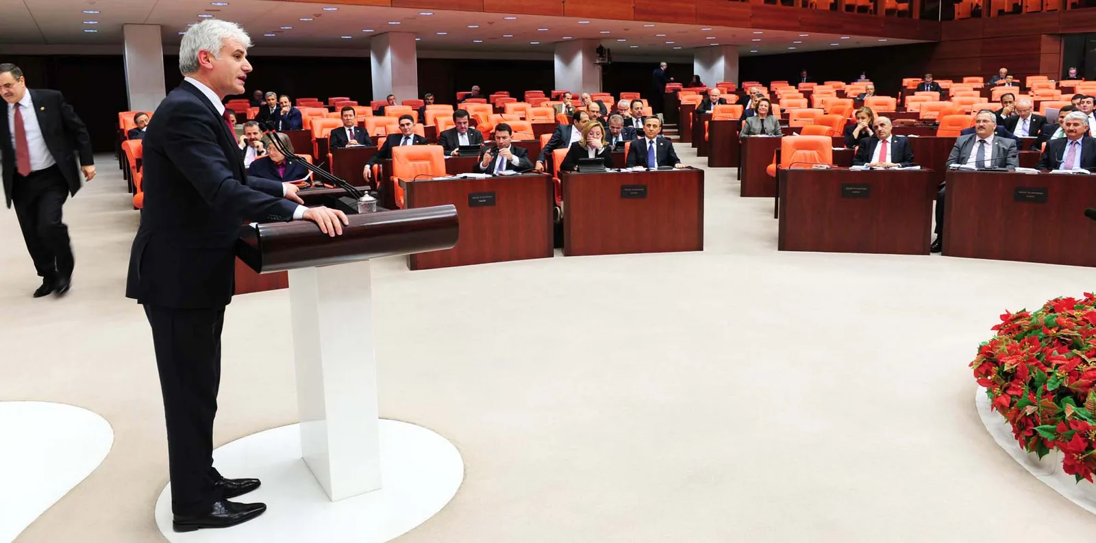 BURSA AK PARTİ MİLLETVEKİLİ HÜSEYİN ŞAHİN "ÇOK OLUMLU BİR DÖNEM OLACAK"