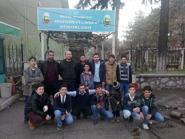 Ensar Vakfı'ndan Huzurevi'ne ziyaret