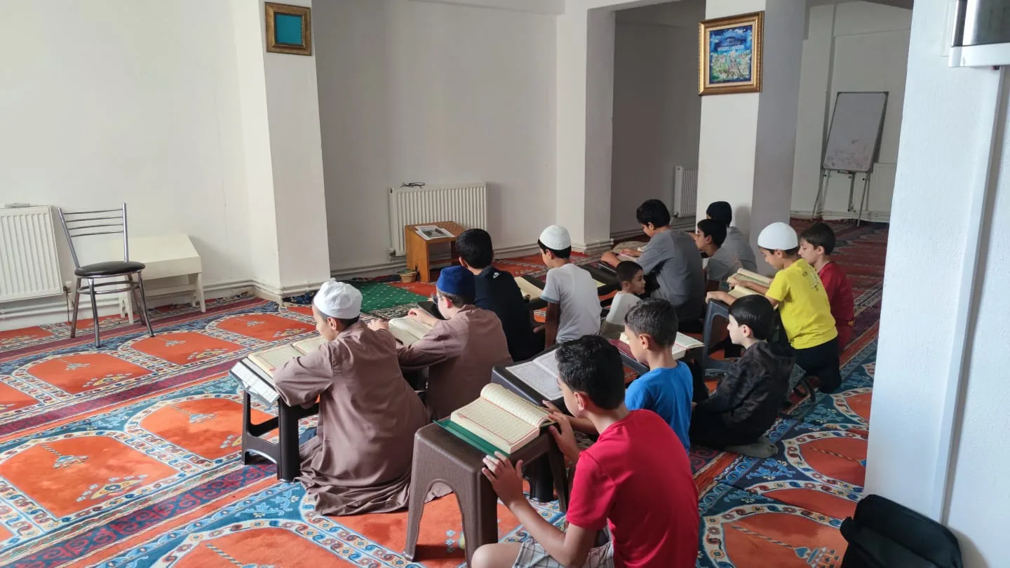 İnegöl'de yeni eğitim öğretim yılında Kur'an Kursu faaliyetleri devam ediyor