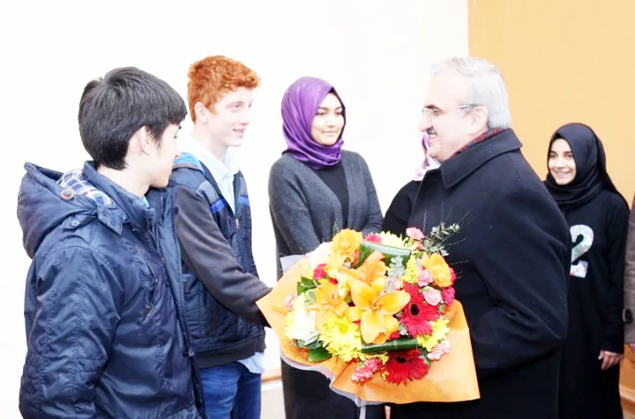 Vali, Özlüce'ye taşınan öğencileri ziyaret etti