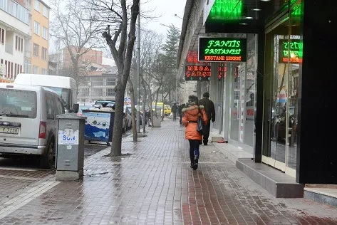 Kaldırımlar hayat buldu