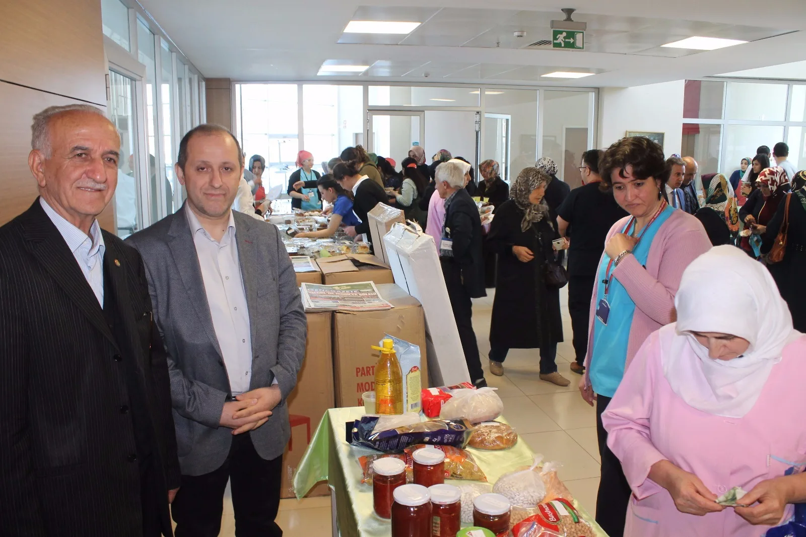 ETKİNLİKLER TAM GAZ DEVAM EDİYOR Hastane kermesine yoğun ilgi