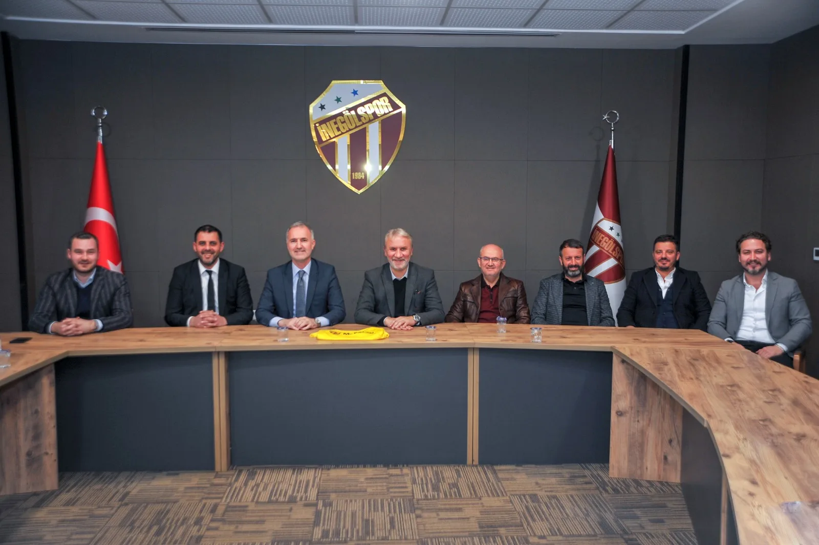 İnegölspor'da destek atağı