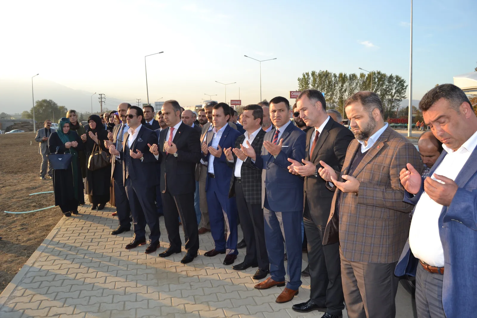 "Hikmet Şahin Köprülü Kavşağı"