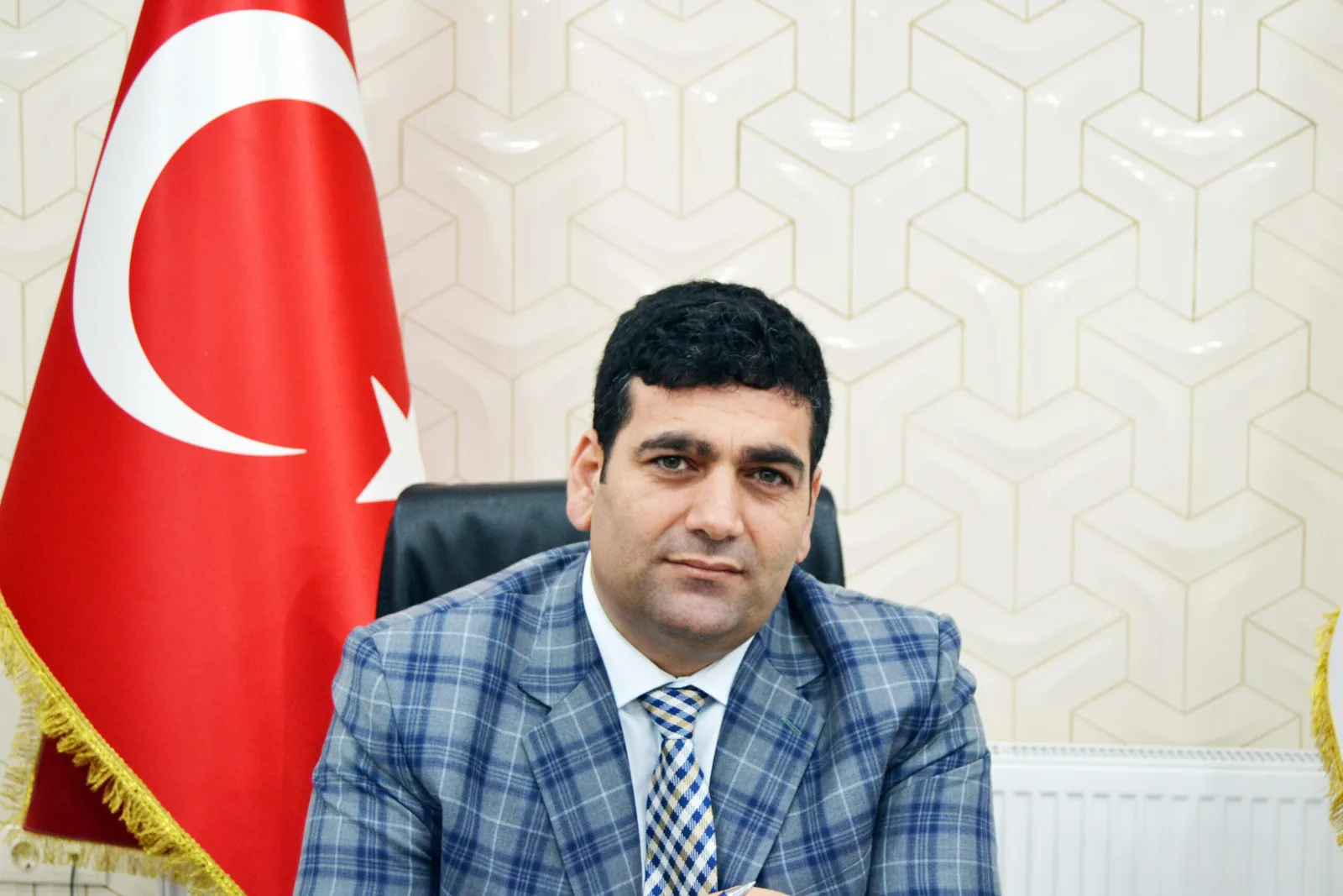 "Türkiye diz çökmeyecek"