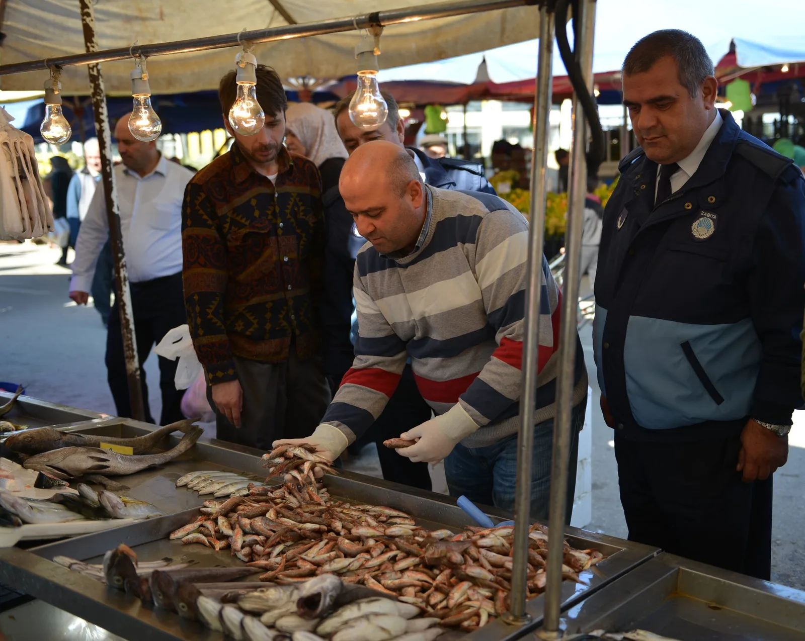 Balık tezgâhları denetlendi