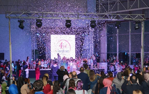 AVM‘de miniklerin defilesi