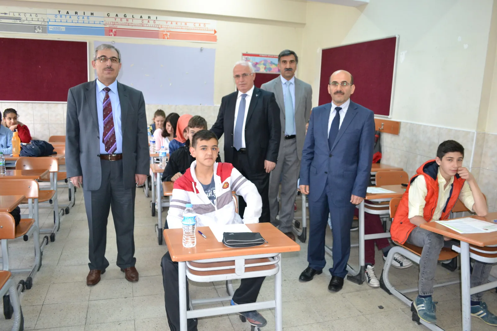 4 Bin 323 öğrenci ter döktü